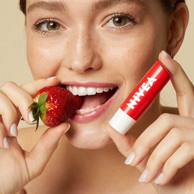 Nivea Pielęgnująca pomadka do ust
