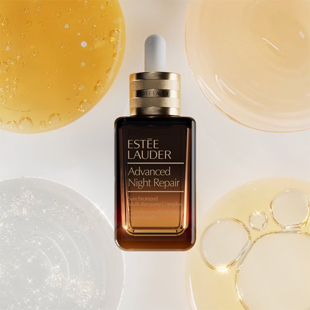 Estée Lauder Advanced Night Repair Synchronized Multi-Recovery Complex naprawcze przeciwdziałające oznakom starzenia serum do twarzy dla wszystkich typów skóry 15ml