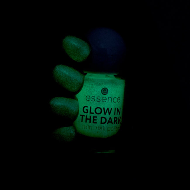 Essence Glow In The Dark mini lakier do paznokci