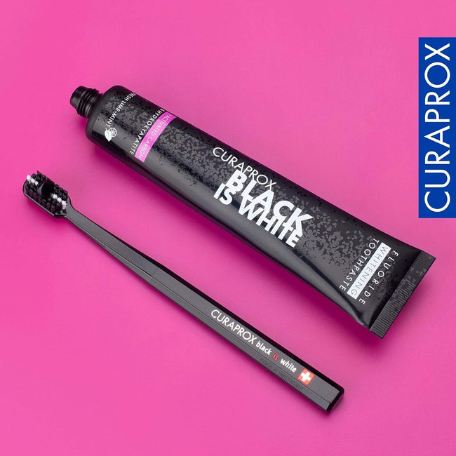 Curaprox Black Is White zestaw pasta do zębów 90ml + szczoteczka do zębów