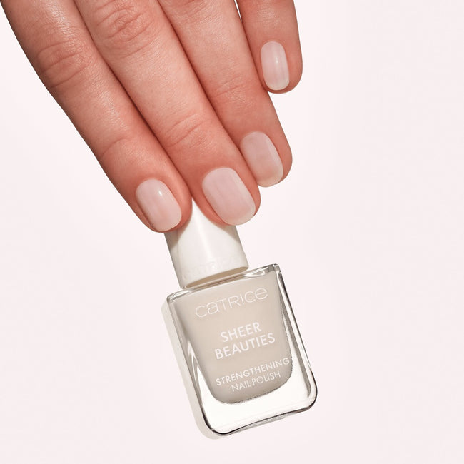 Catrice Sheer Beauties Strengthening Nail Polish wzmacniający lakier do paznokci