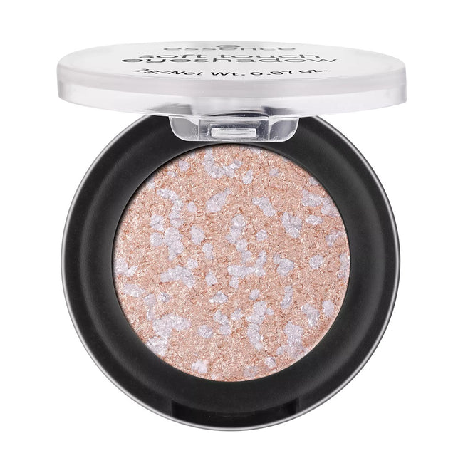 Essence Soft Touch aksamitny cień do powiek