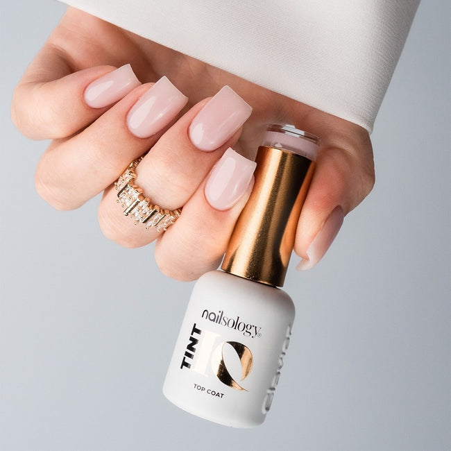Clavier Nailsology Tint IQ Top Coat top hybrydowy TT01 Iconic Pink 8ml