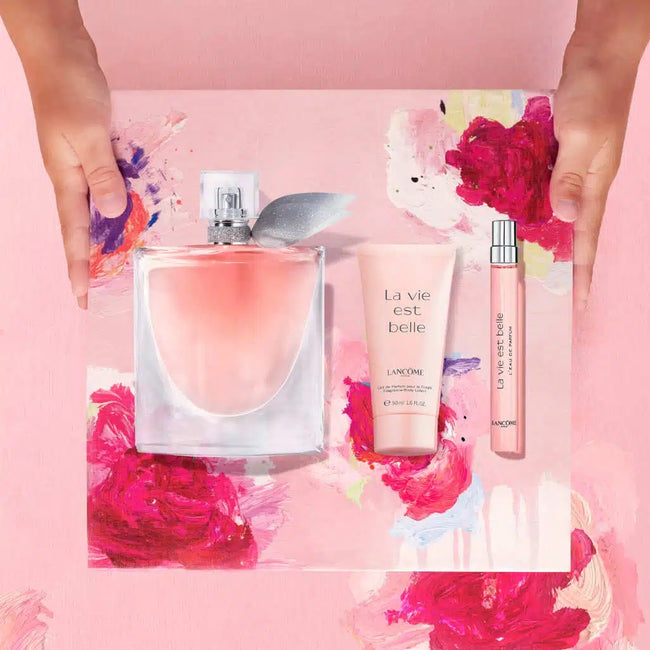 Lancome La Vie Est Belle zestaw woda perfumowana spray 100ml + woda perfumowana spray 10ml + balsam do ciała 50ml