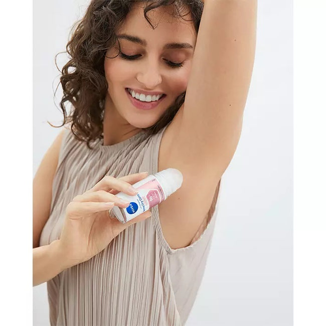 Nivea Derma Dry Control antyperspirant roll on 50ml