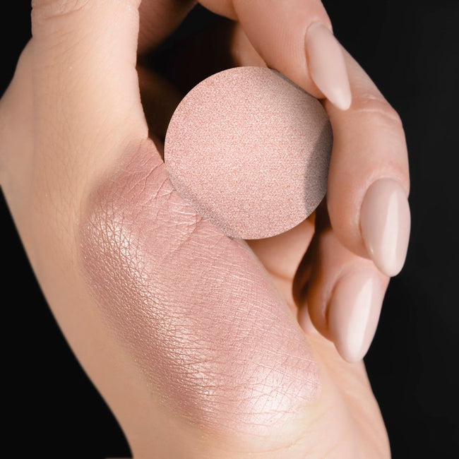 Feerie Celeste Frosted Pearl Eyeshadow prasowany perłowy cień do powiek