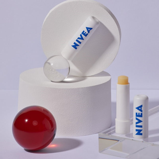 Nivea Pielęgnująca pomadka do ust