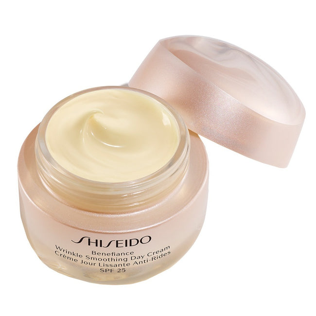 Shiseido Wrinkle Smoothing Day Cream SPF25 krem wygładzający zmarszczki na dzień 50ml