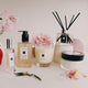 Jo Malone Peony & Blush Suede klasyczna świeca zapachowa 200g