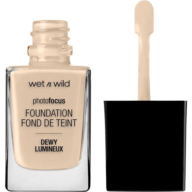Wet n Wild Photo Focus Dewy Foundation długotrwały podkład do twarzy