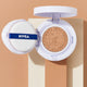 Nivea Hyaluron Cellular Filler 3in1 Care Cushion pielęgnujący krem-podkład w poduszce SPF15 01 Light 15g